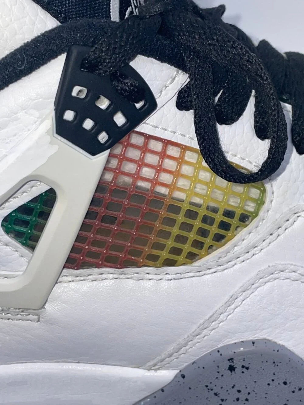 Rare Authentic Air Jordan 4 Retro Rasta (COMES WITH SHOE KEYCHAIN)!